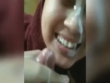 Croot di Muka Pacar Jilbab Coklat