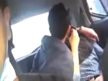 Momen Kasmaran Di Dalam Mobil Grab